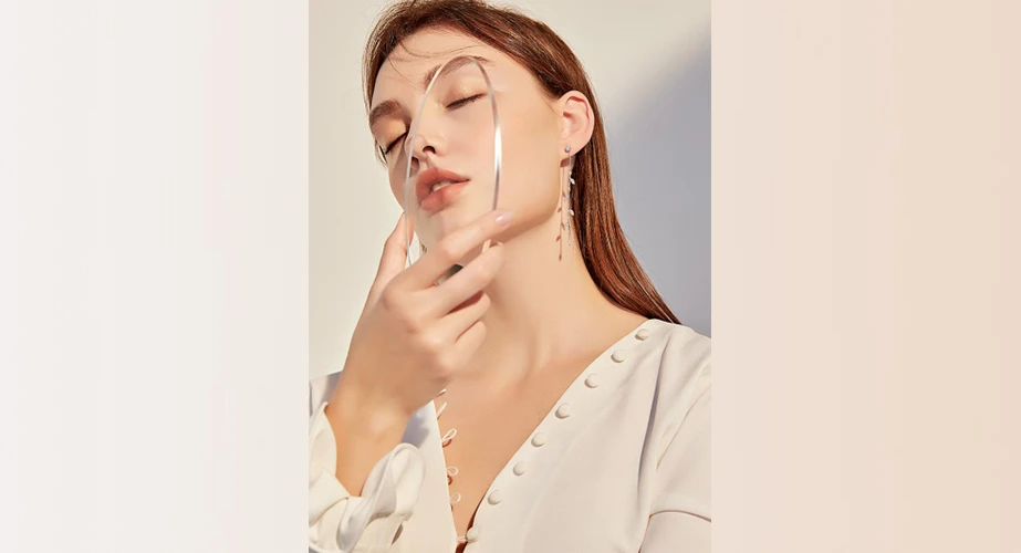 妍頌是媛頌品牌於香港成立的一家合資的高端醫療美容機構